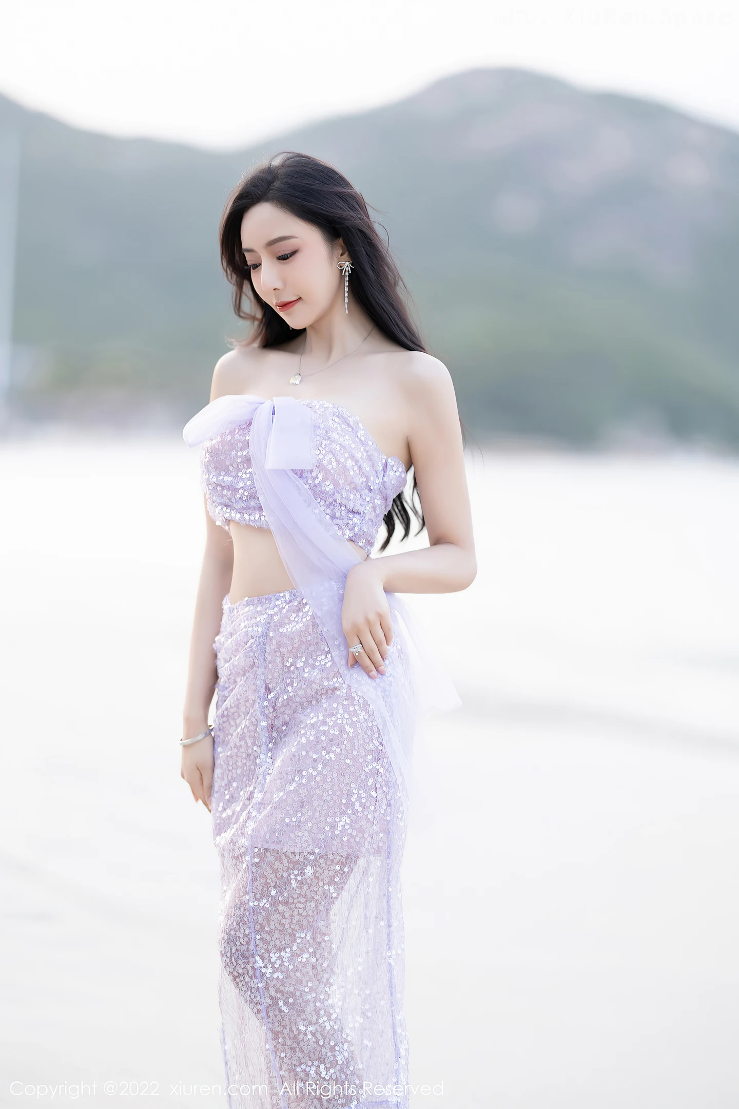 图片[2]-[XiuRen秀人网] VOL.5161 女神王馨瑶yanni厦门旅拍黑色轻透内衣配黑丝吊袜完美诱惑写真90P-秀人网官方网站